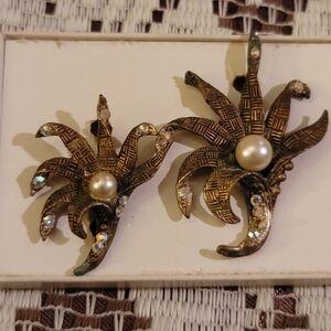 Vintage Brooches!